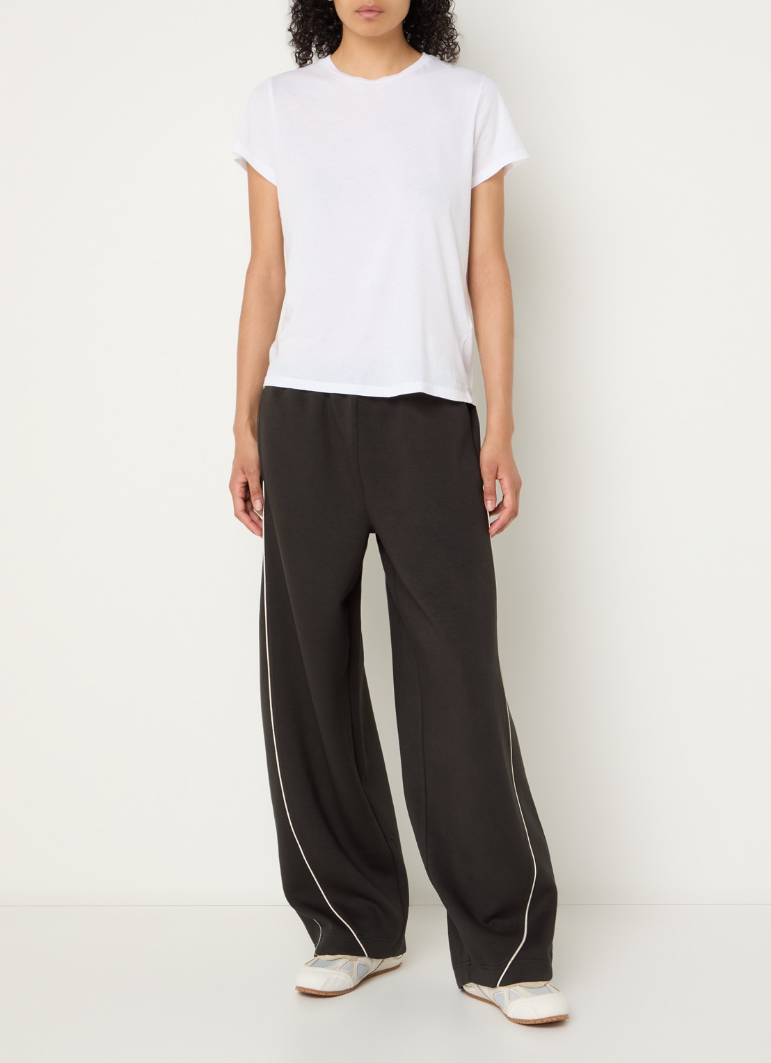 Bellerose Covi T-shirt met ronde hals - voorkant 3 wit