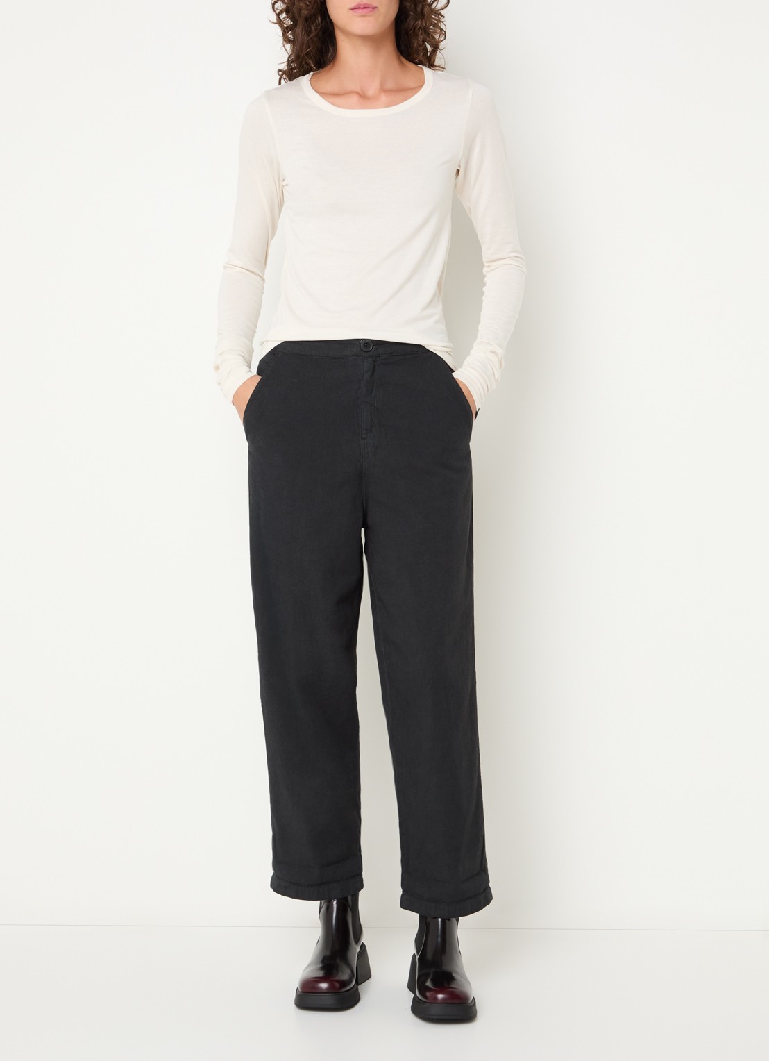 Bellerose Fina longsleeve met ronde hals - voorkant 3 gebroken wit