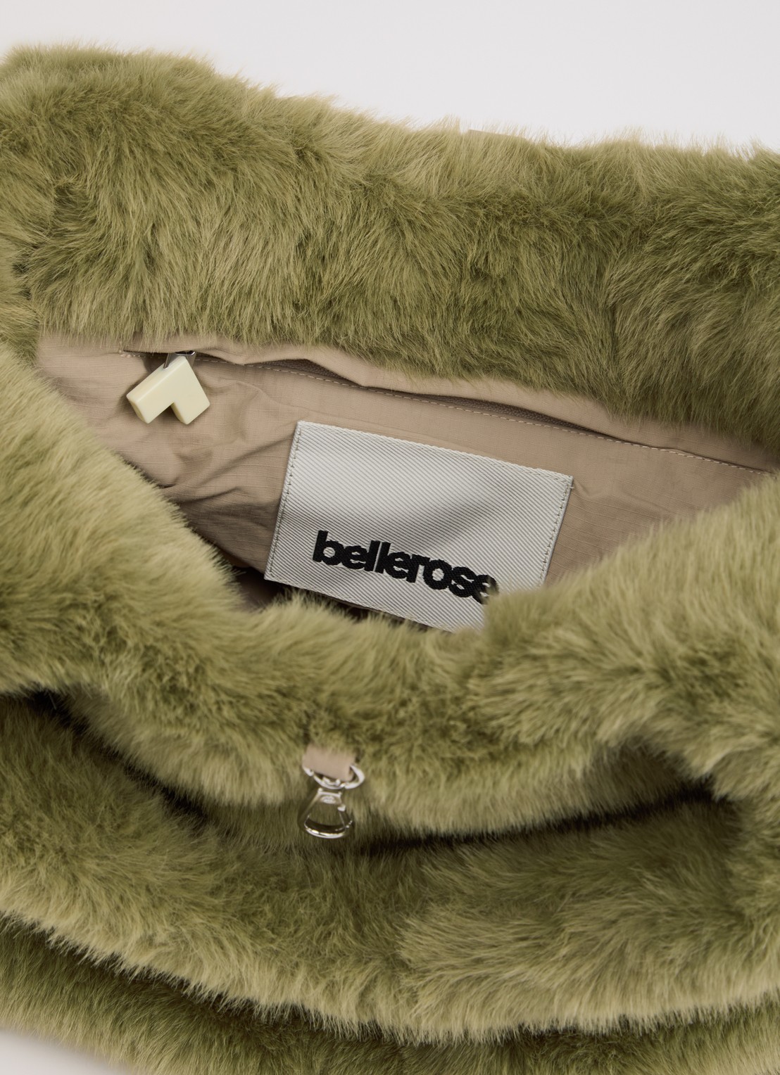 Bellerose Helga handtas van imitatiebont  - detail 3 lichtgroen