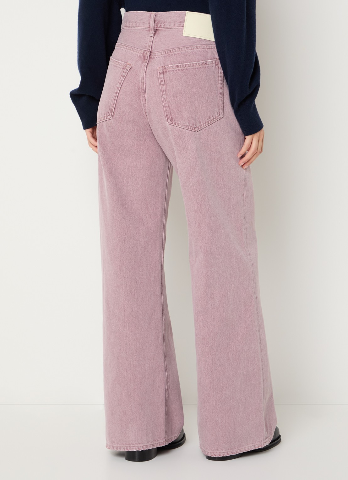Bellerose Kansas mid waist wide fit jeans met gekleurde wassing - achterkant 3 oudroze