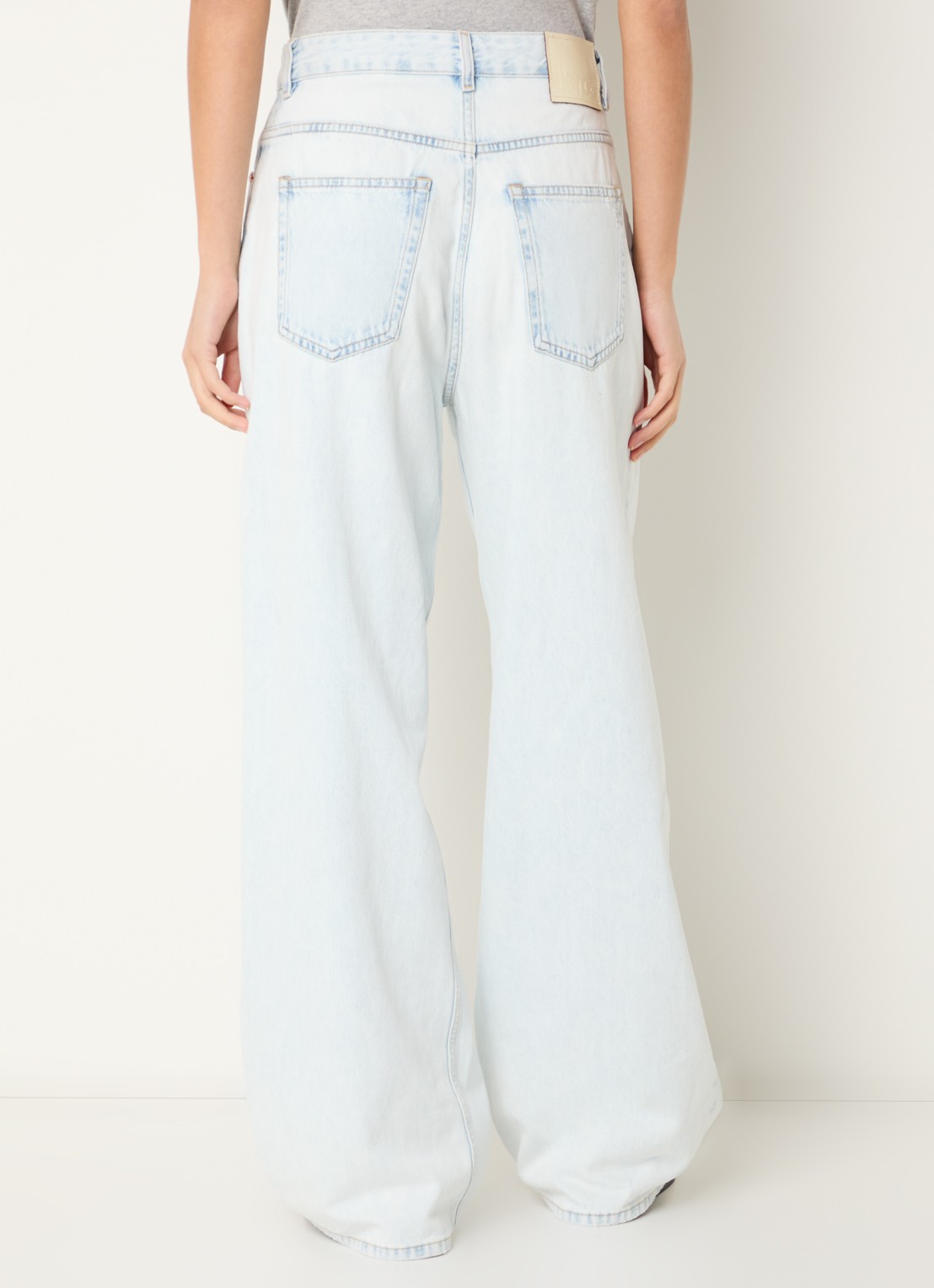 Bellerose Low waist loose fit jeans met lichte wassing en siernaad - achterkant 3 indigo