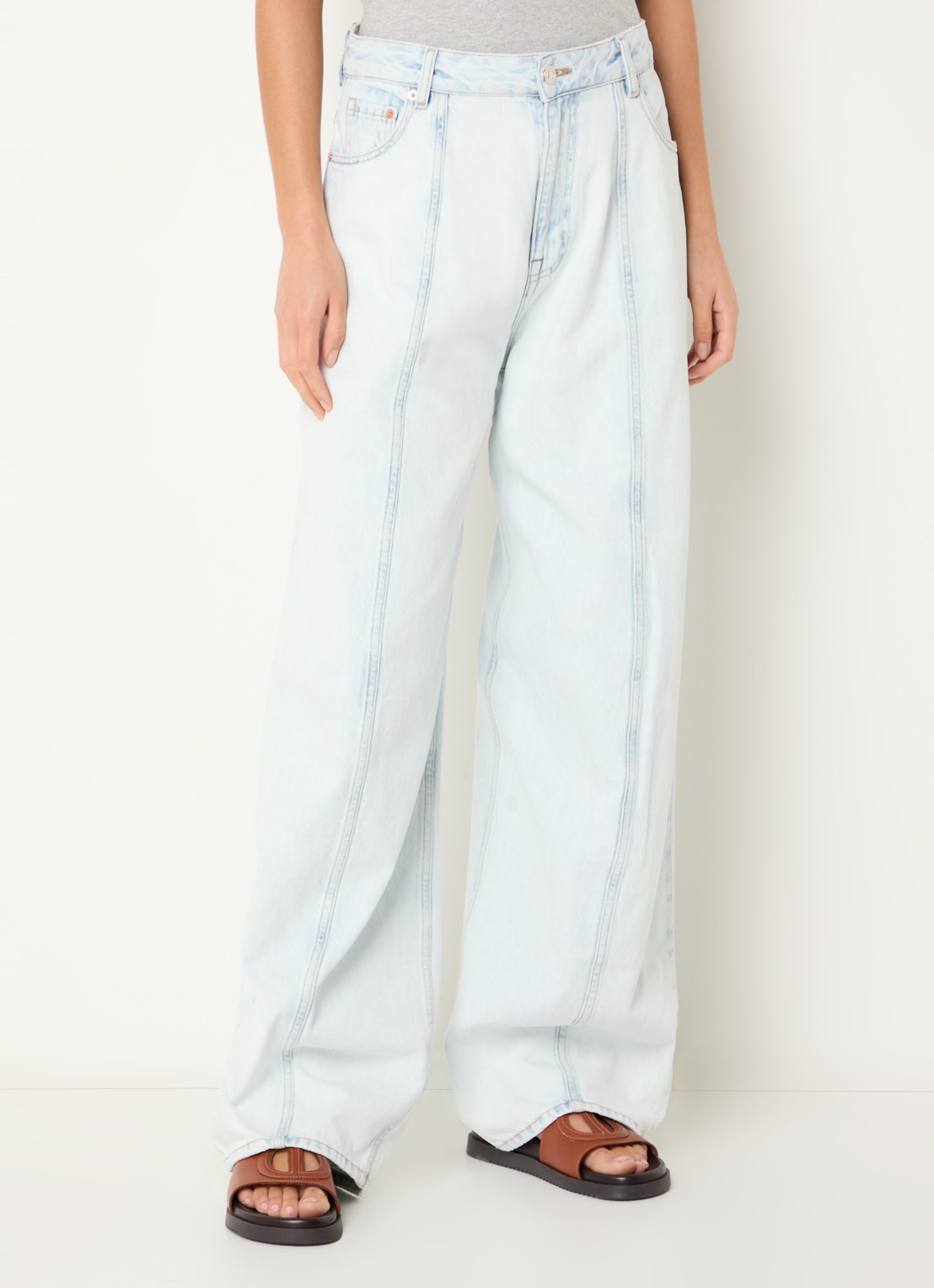 Bellerose Low waist loose fit jeans met lichte wassing en siernaad - detail indigo