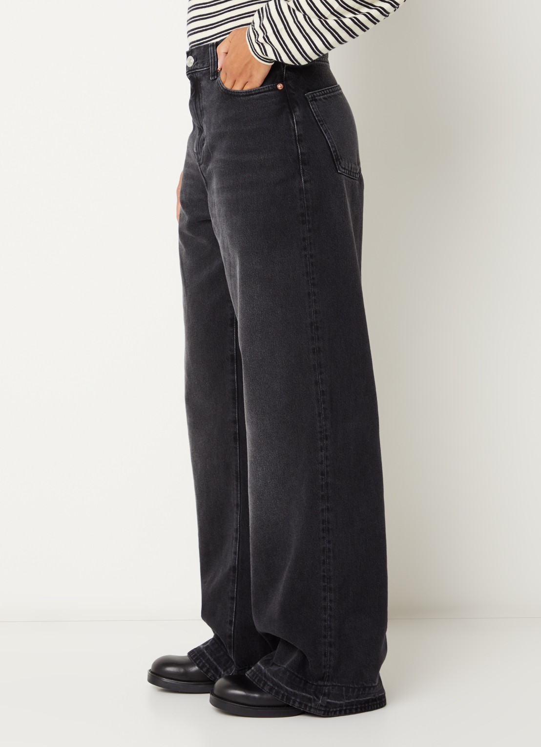 Bellerose Parthe51 mid waist loose fit jeans met gekleurde wassing en steekzakken - detail 5 zwart