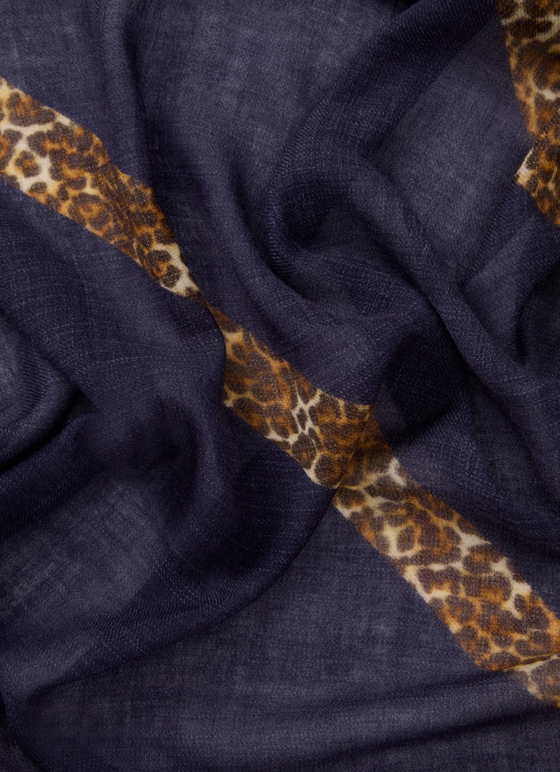 Bellerose Sjaal van wol met panterprint 120 x 120 cm - detail bruin