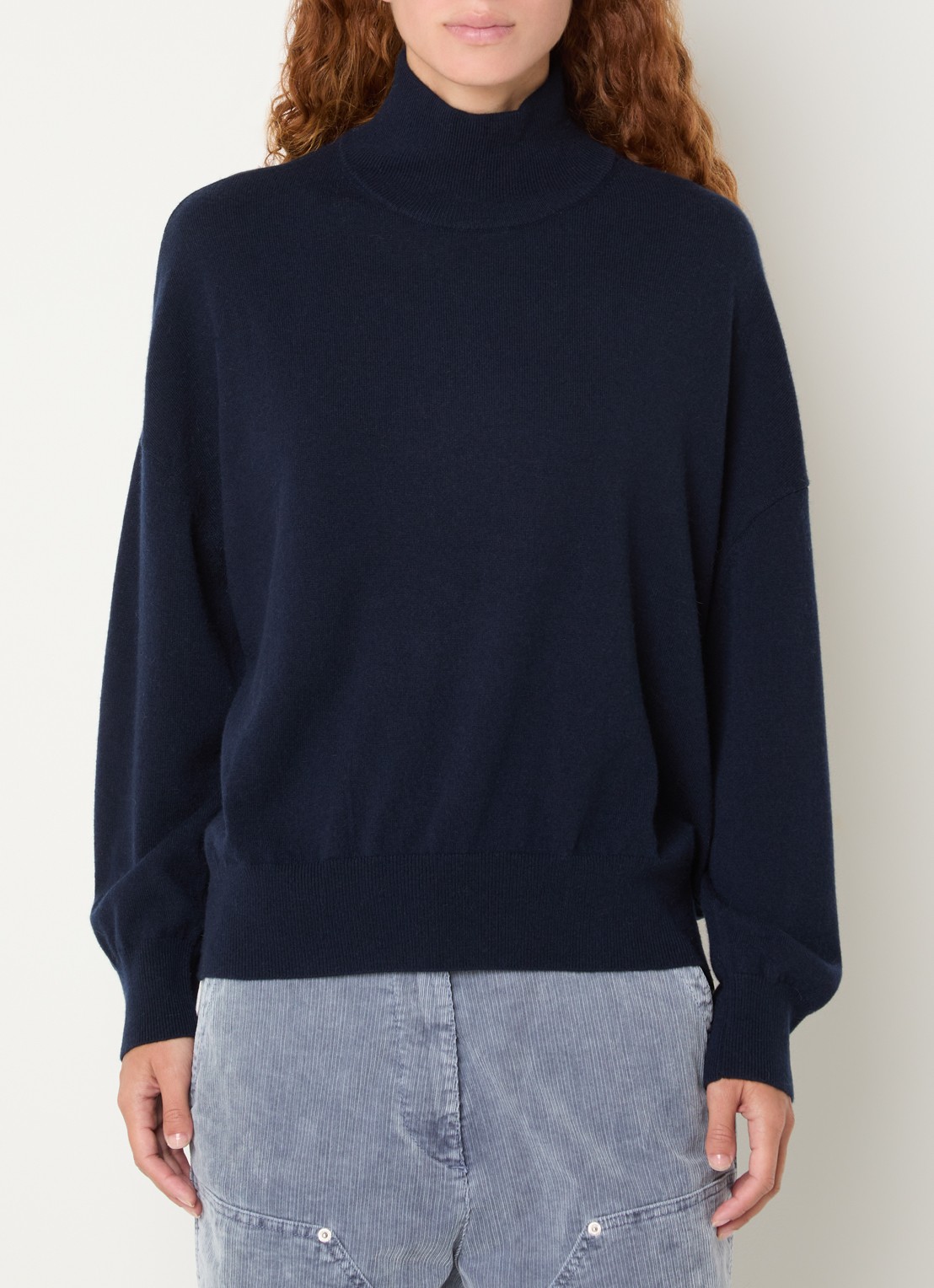 Bellerose Sonys fijngebreide trui in kasjmierblend met col - detail 4 donkerblauw