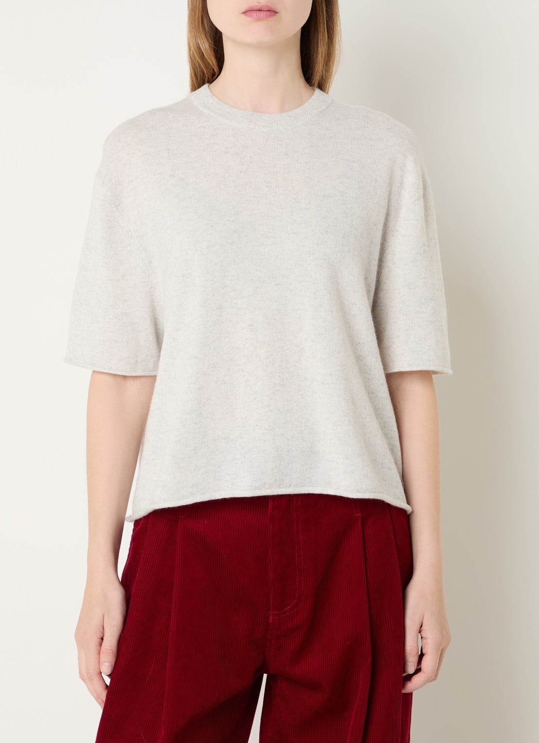 Bellerose Sonza fijngebreide trui in kasjmierblend met ronde hals - detail taupe