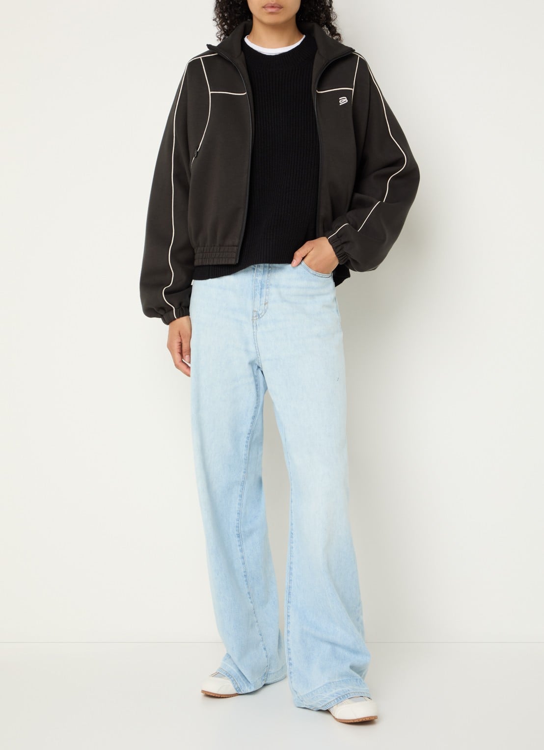 Bellerose Tropy sweatvest met logoborduring - voorkant 3 donkergroen