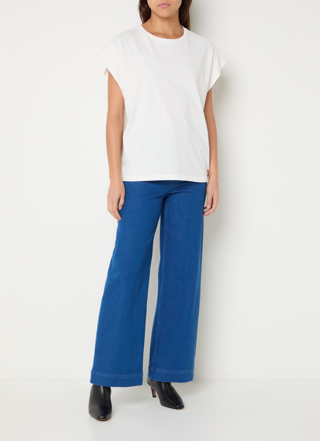Bellerose Vice T-shirt met boothals - voorkant 2 gebroken wit