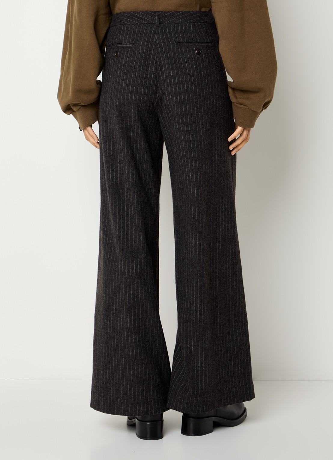 Bellerose Volkert high waist wide fit pantalon in wolblend met krijtstreep - achterkant antraciet