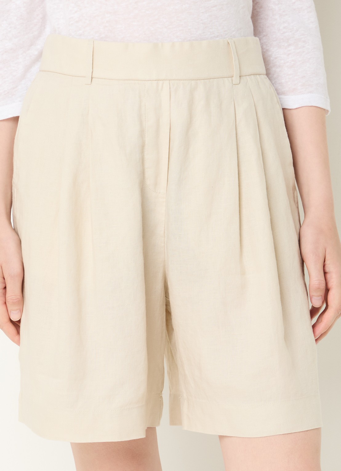 Benetton Bermuda high waist loose fit korte broek van linnen - detail 2 zand