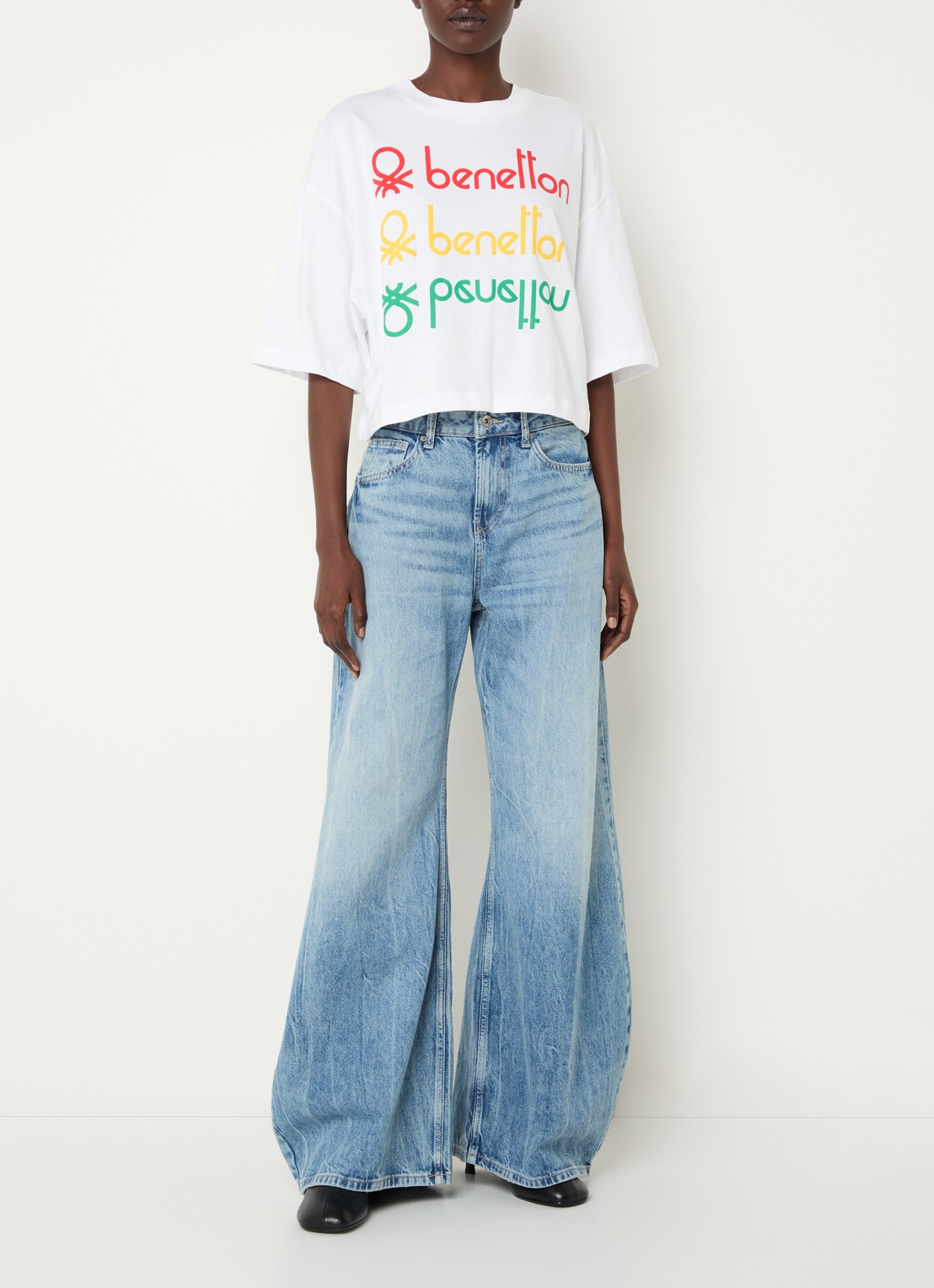 Benetton Cropped T-shirt met logo- en backprint - voorkant 4 wit