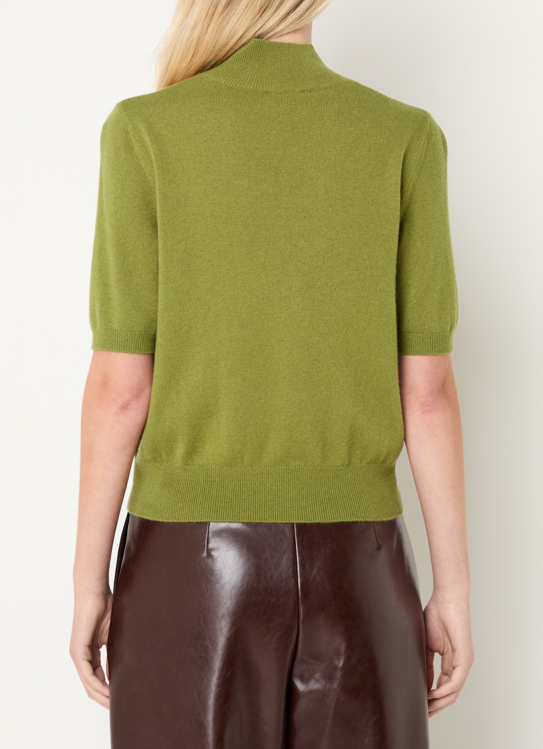 Benetton Fijngebreid T-shirt in kasjmierblend met ronde hals - achterkant 4 olijfgroen