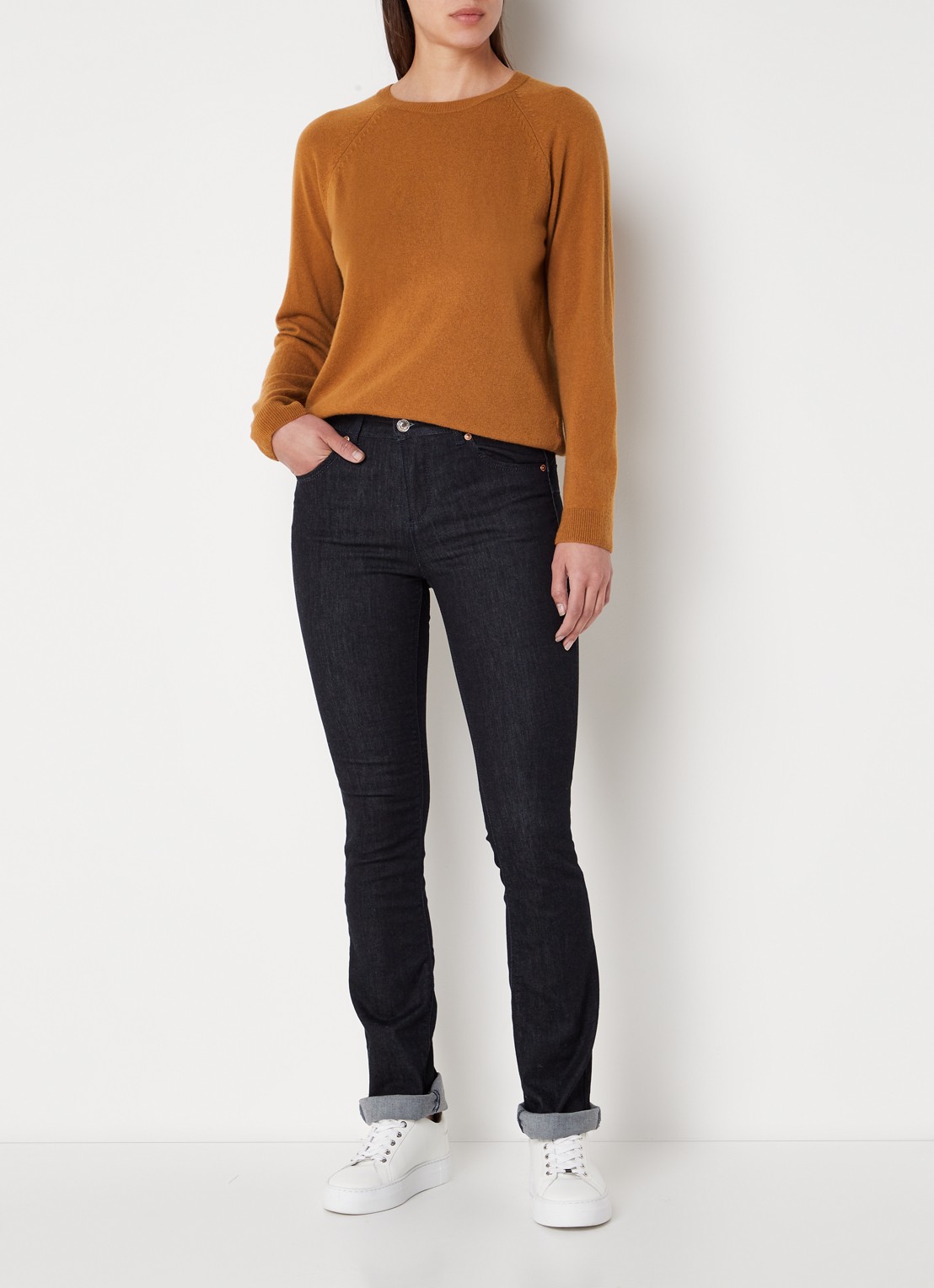 Benetton Fijngebreide pullover in kasjmierblend met ronde hals  - voorkant 4 camel