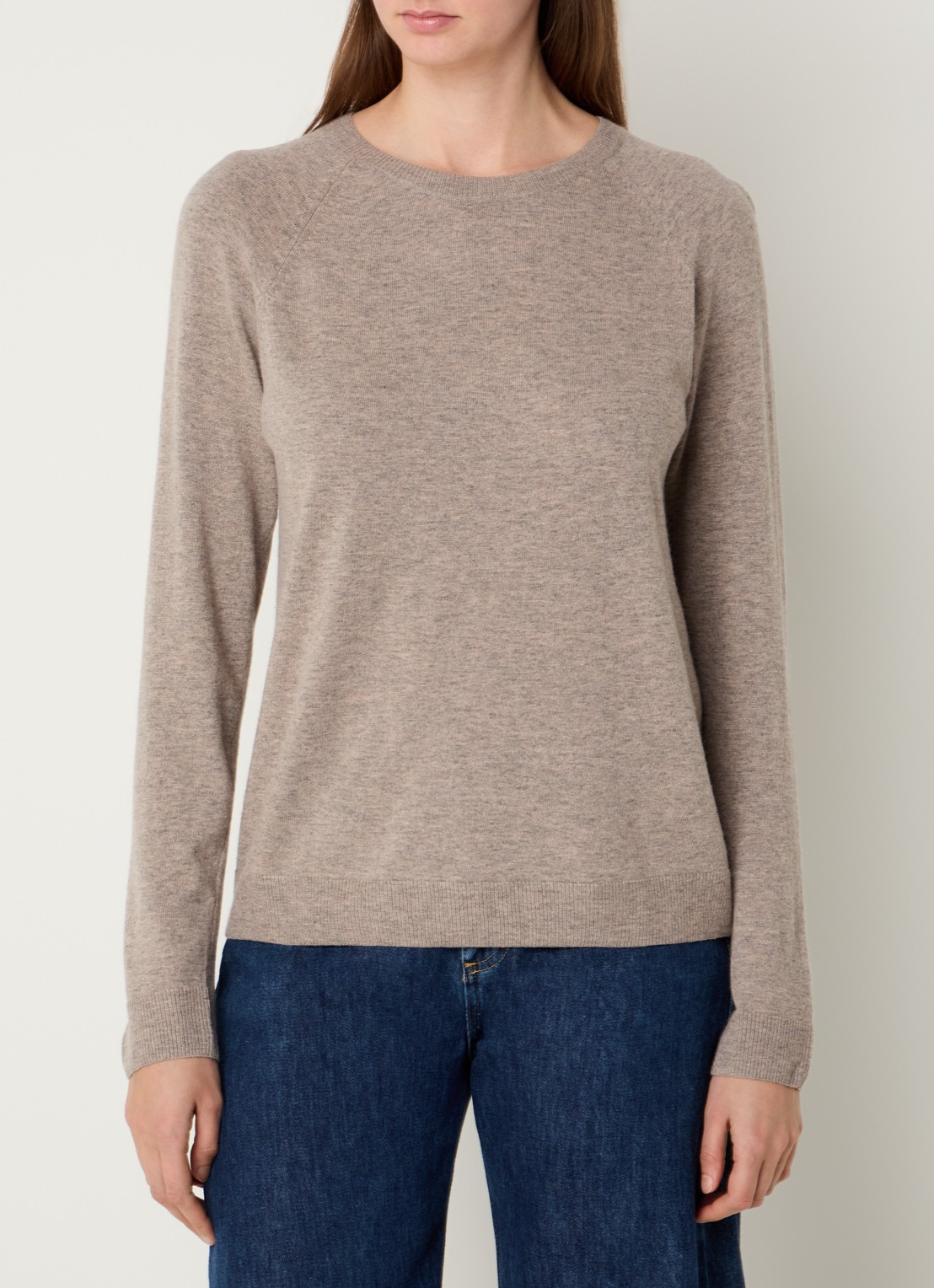 Benetton Fijngebreide pullover in kasjmierblend met ronde hals  - detail 3 taupe