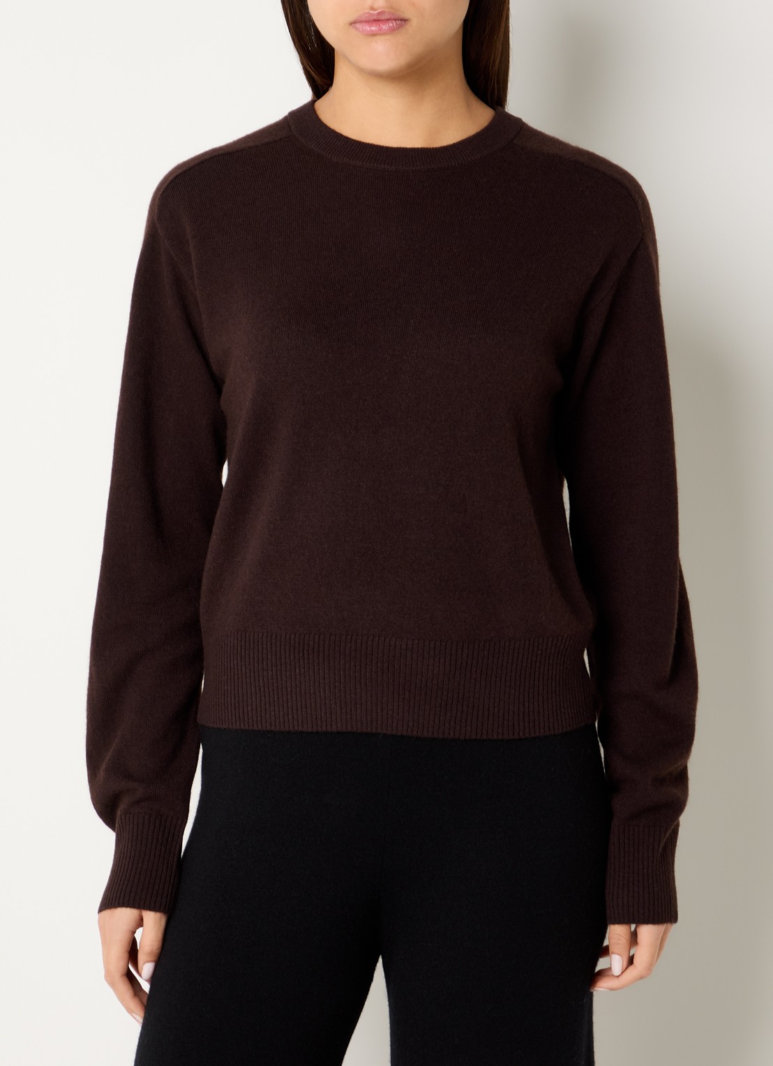 Benetton Fijngebreide pullover in kasjmierblend met ronde hals - detail bruin