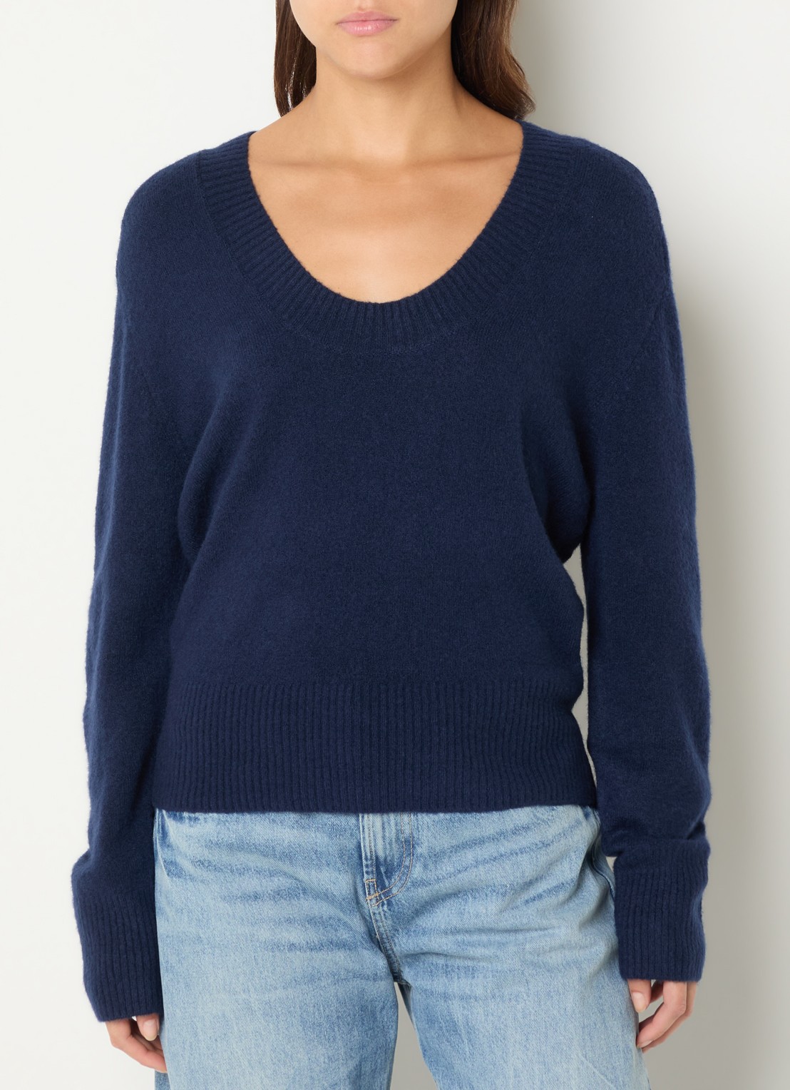 Benetton Fijngebreide pullover in wolblend met V-hals - detail 4 donkerblauw