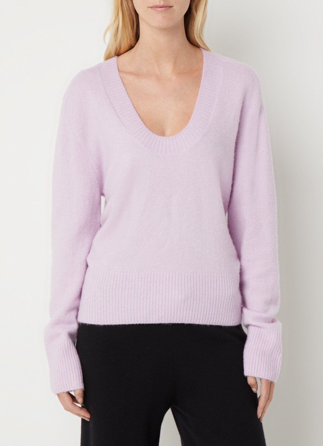 Benetton Fijngebreide pullover in wolblend met V-hals - detail 4 lichtroze