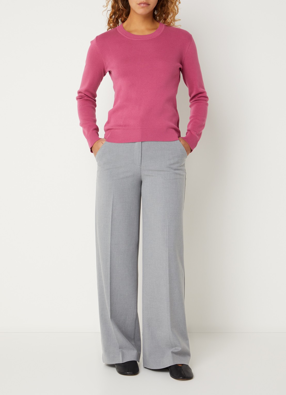 Benetton Fijngebreide pullover met ronde hals - voorkant 2 bordeauxrood