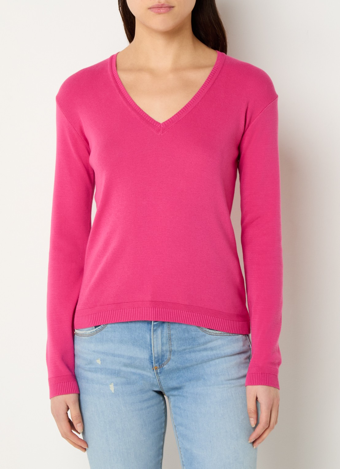 Benetton Fijngebreide pullover met V-hals - detail fuchsia