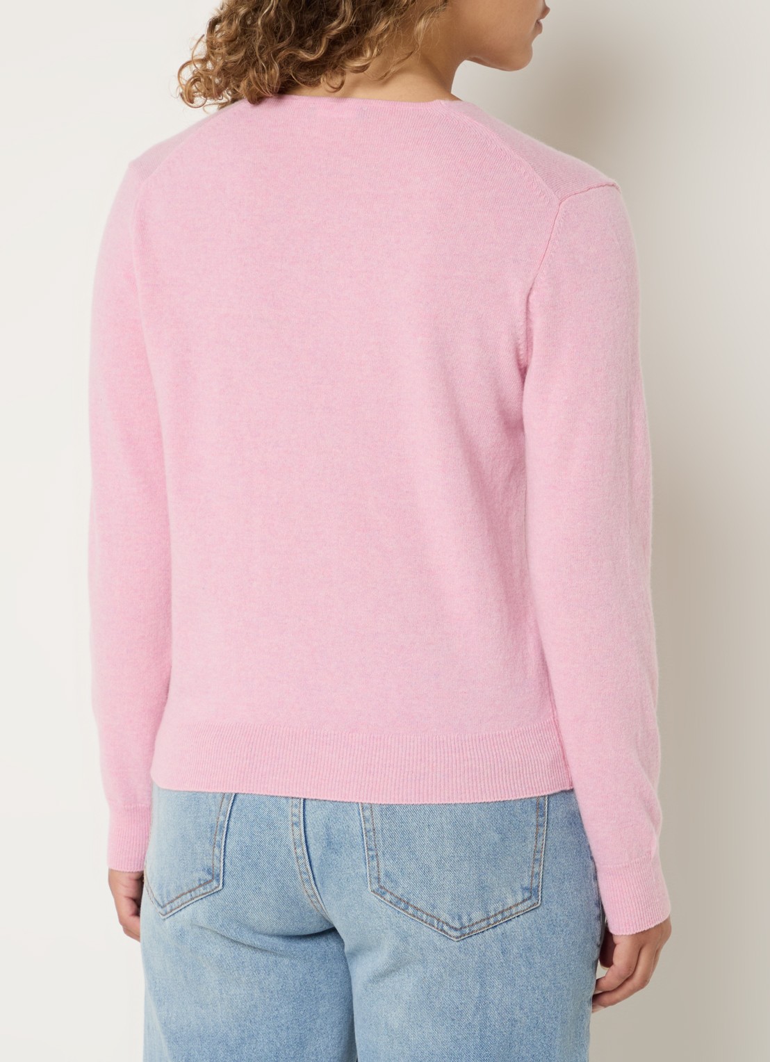Benetton Fijngebreide pullover van scheerwol met V-hals - achterkant lichtroze