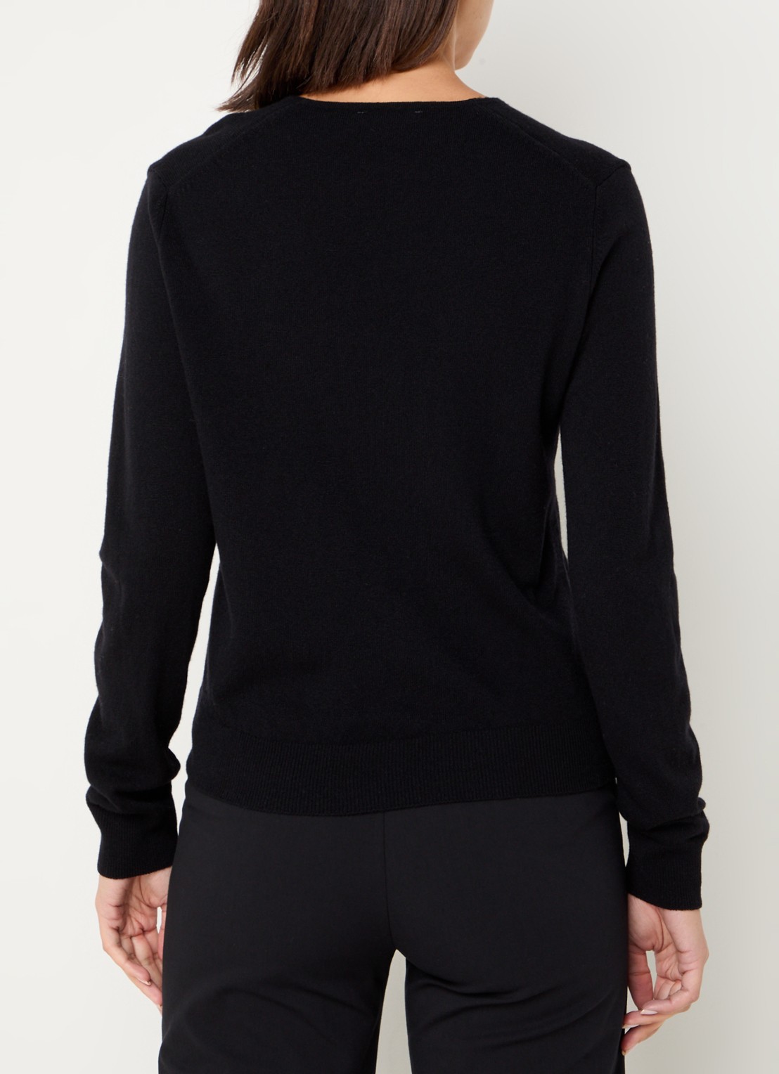 Benetton Fijngebreide pullover van scheerwol met V-hals - achterkant zwart