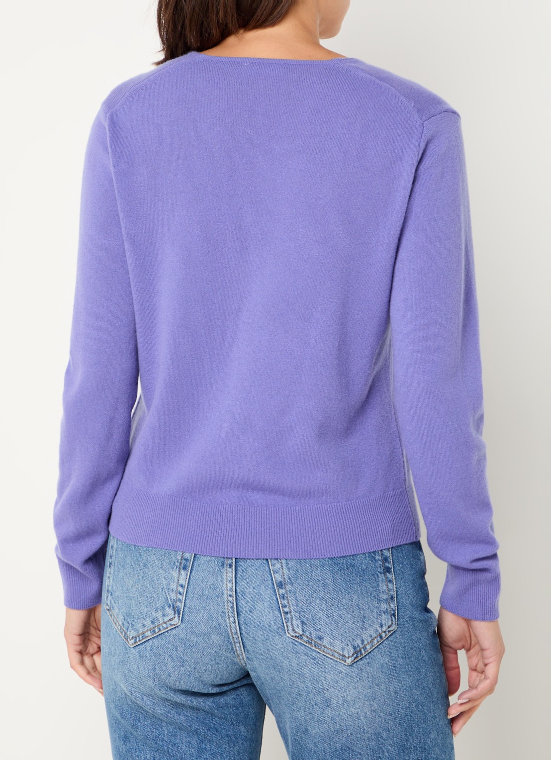 Benetton Fijngebreide pullover van scheerwol met V-hals - achterkant 4 lavendel