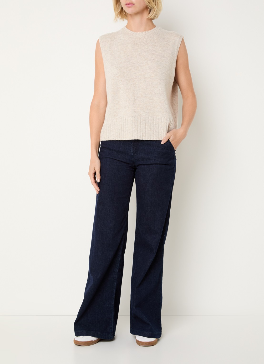Benetton Fijngebreide spencer in wolblend met stretch - voorkant 3 creme