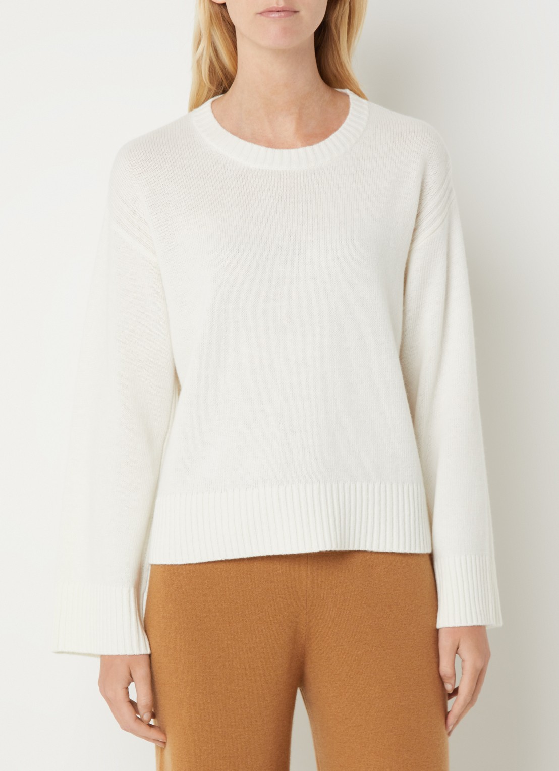 Benetton Fijngebreide trui in wolblend met ronde hals - detail 3 creme