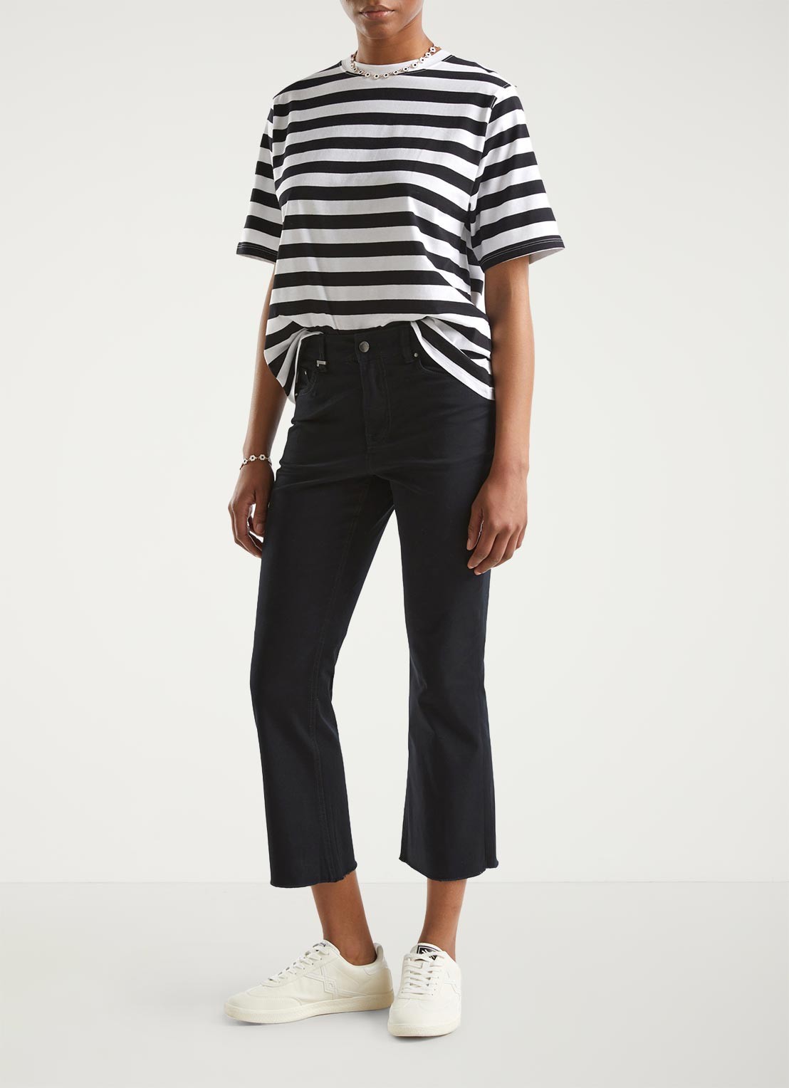 Benetton High waist cropped bootcut jeans met gekleurde wassing - voorkant 3 zwart
