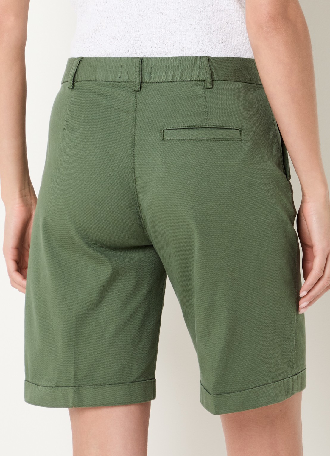 Benetton High waist regular fit korte broek met steekzakken - achterkant groen
