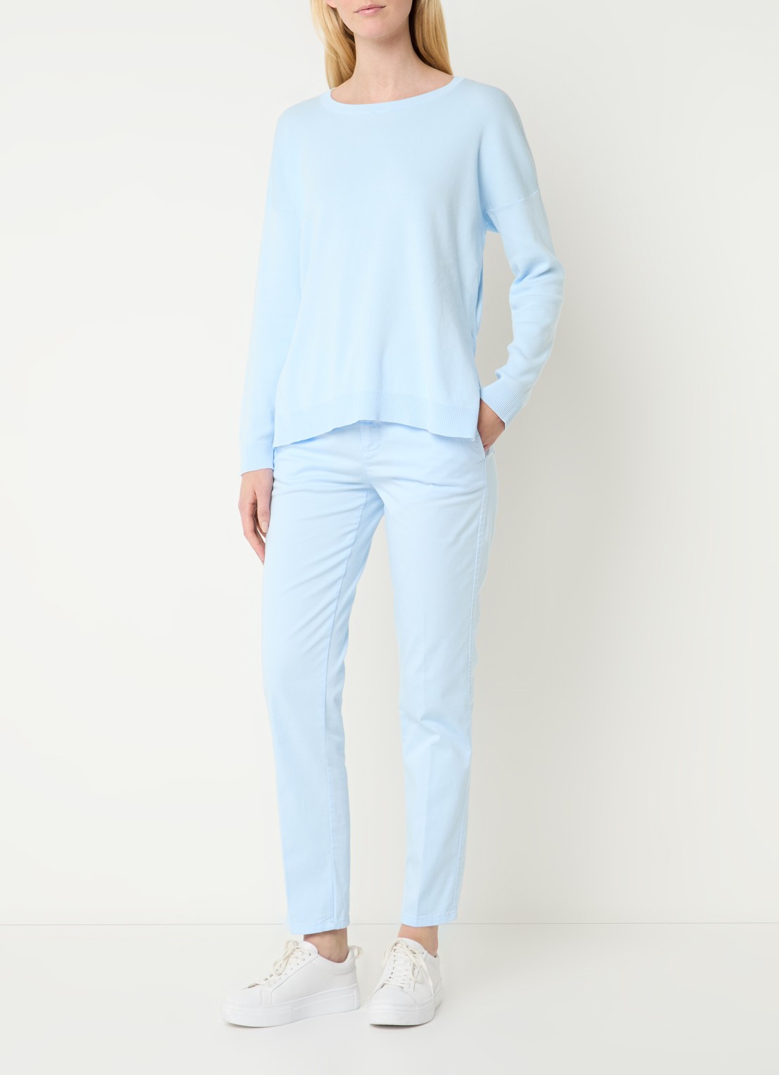Benetton High waist slim fit chino met steekzakken - voorkant 3 lichtblauw