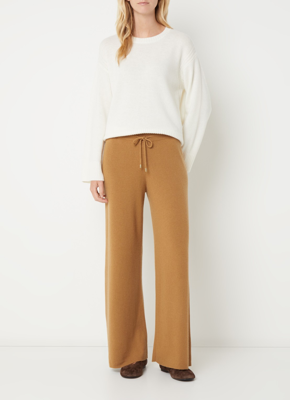 Benetton High waist straight fit broek in kasjmier wolblend - voorkant 4 camel