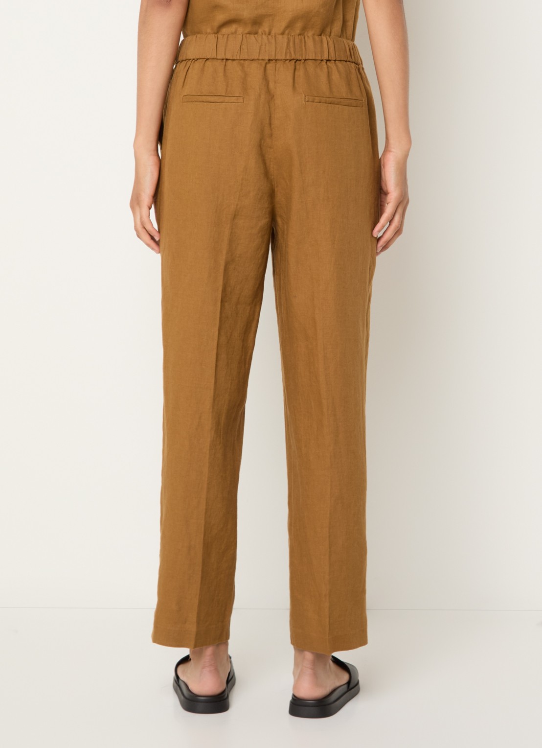 Benetton High waist straight fit chino van linnen met steekzakken - achterkant camel