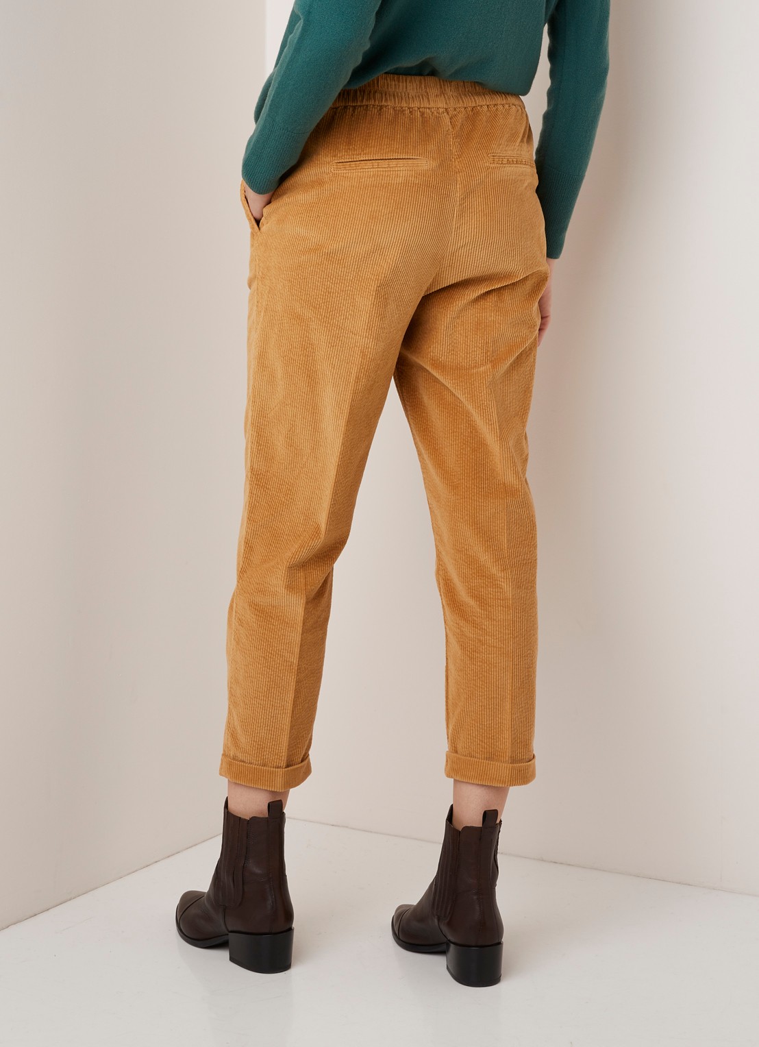 Benetton High waist tapered cropped pantalon van corduroy - achterkant 4 camel