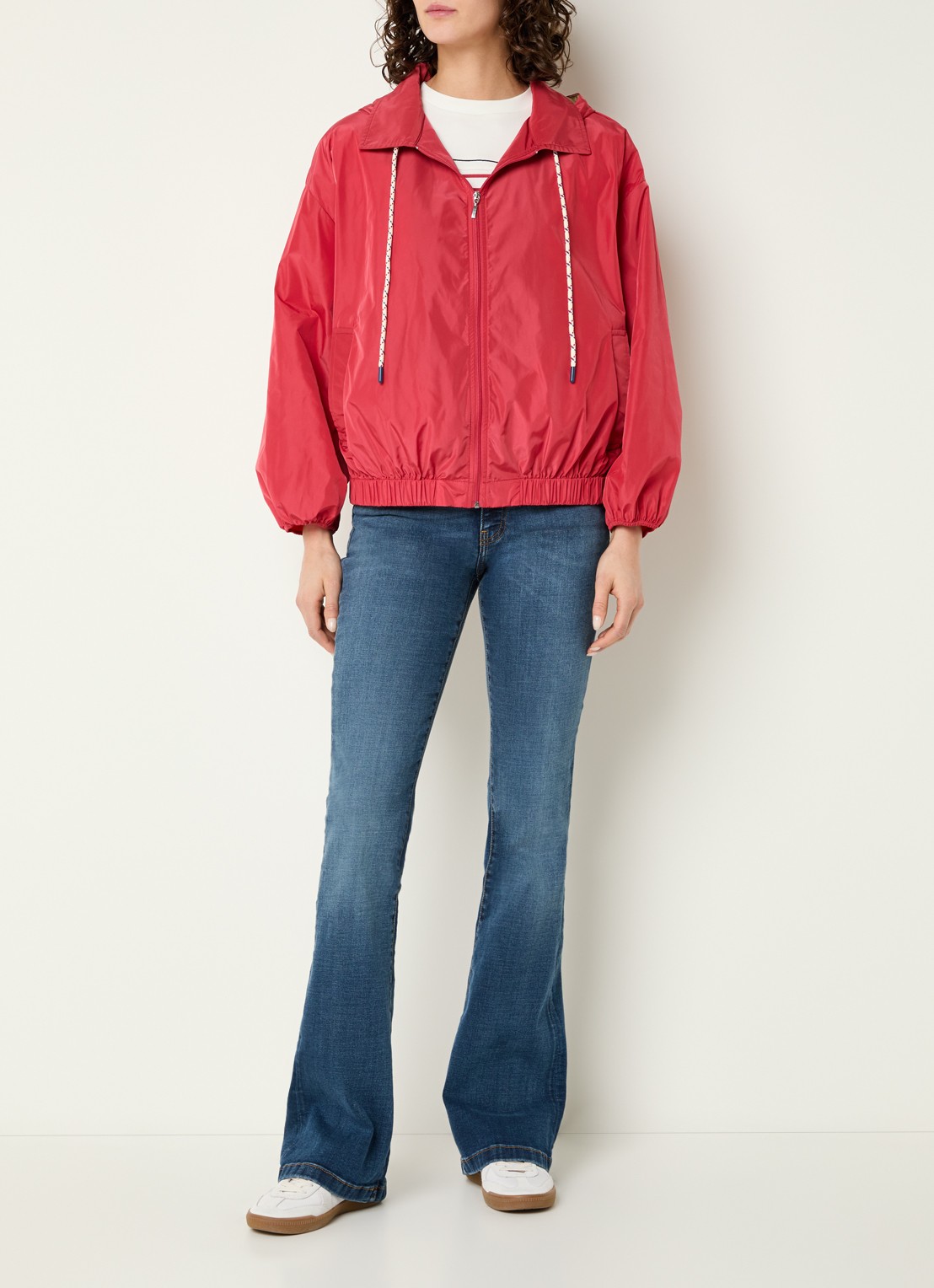 Benetton Jack met steekzakken en capuchon - voorkant 4 rood