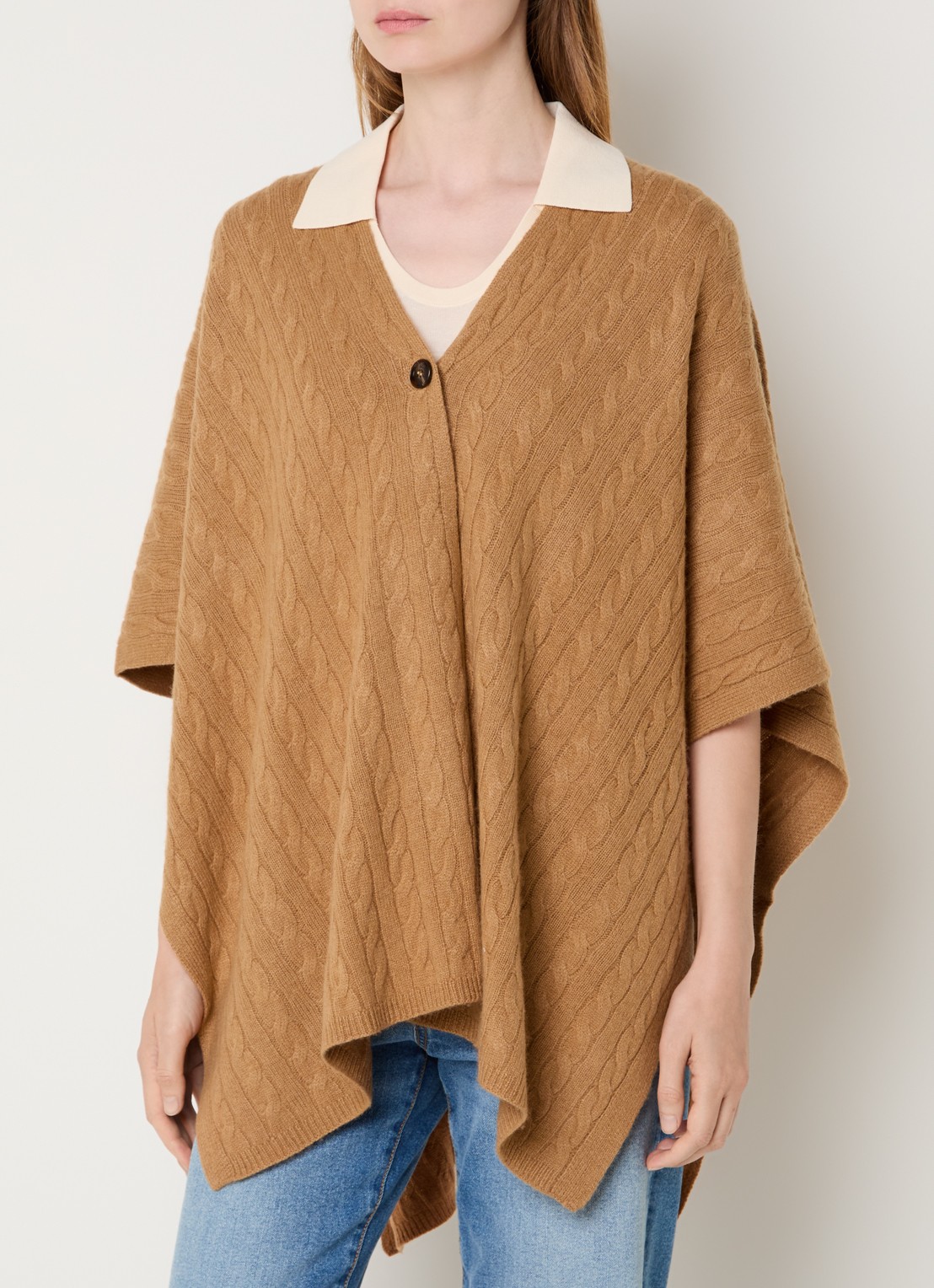 Benetton Kabelgebreide cape in kasjmierblend - detail camel