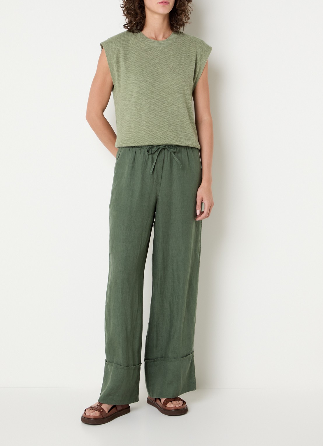 Benetton Low waist broek van linnen met steekzakken - voorkant 2 bronsgroen