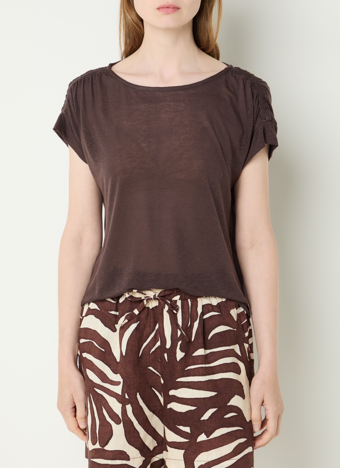 Benetton Semi-transparant T-shirt met ruches - detail 3 bruin