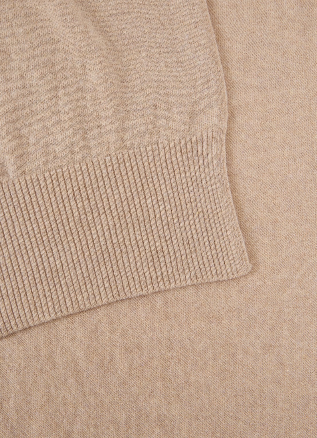 Benetton Sjaal van scheerwol 190 x 30 cm - detail 2 beige
