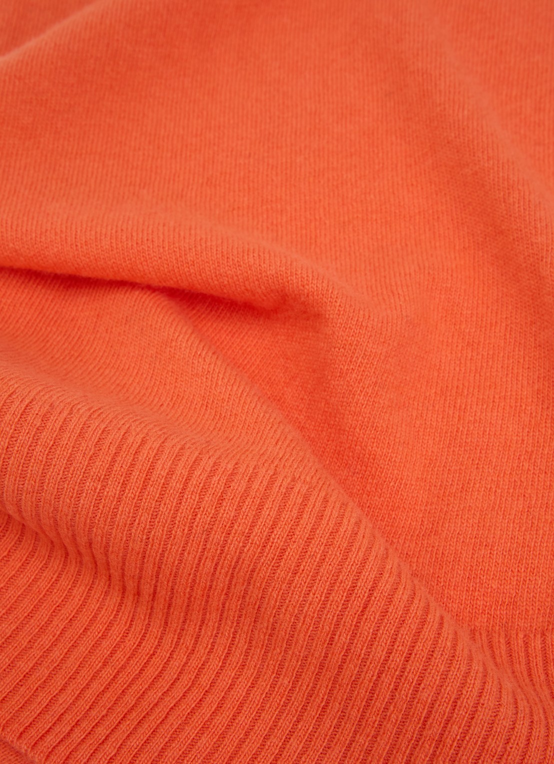 Benetton Sjaal van scheerwol 190 x 30 cm - detail 2 abrikoos