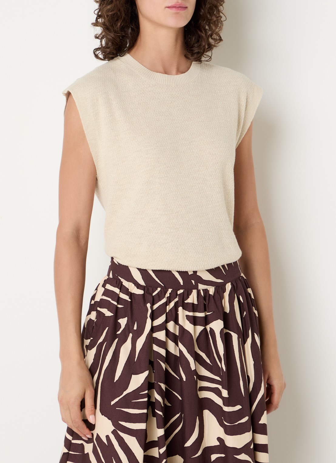 Benetton Top in linnenblend met ronde hals - detail 3 zand