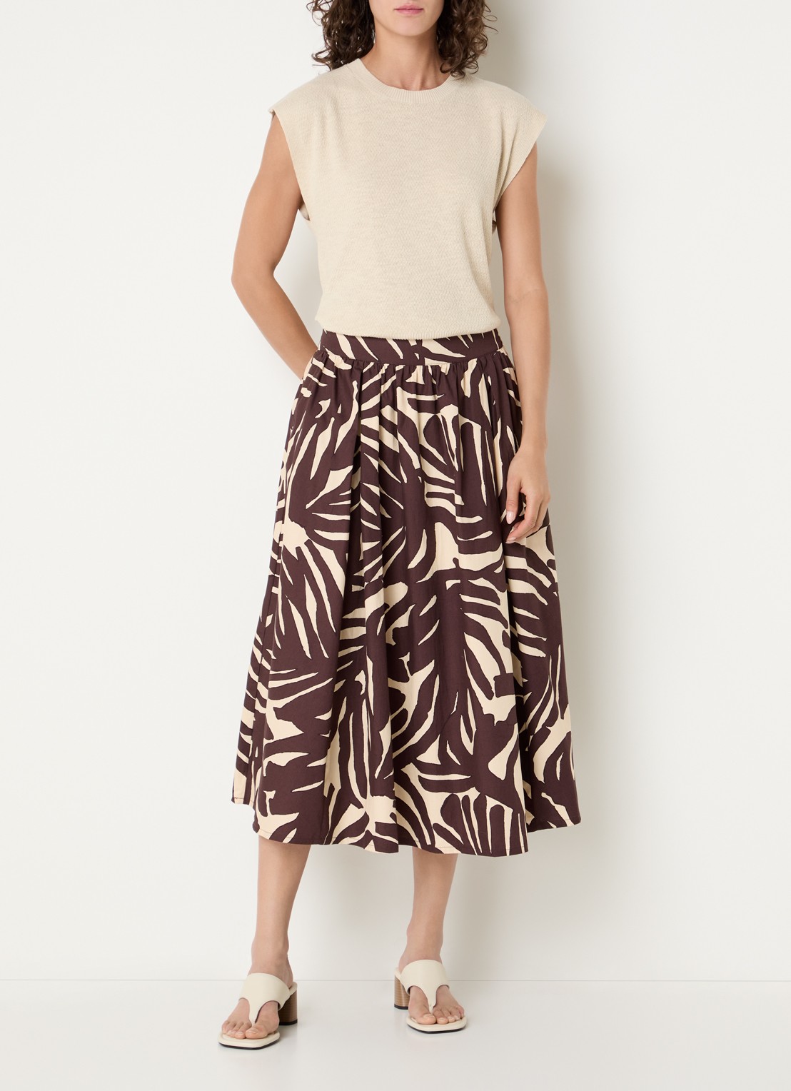 Benetton Top in linnenblend met ronde hals - voorkant 2 zand