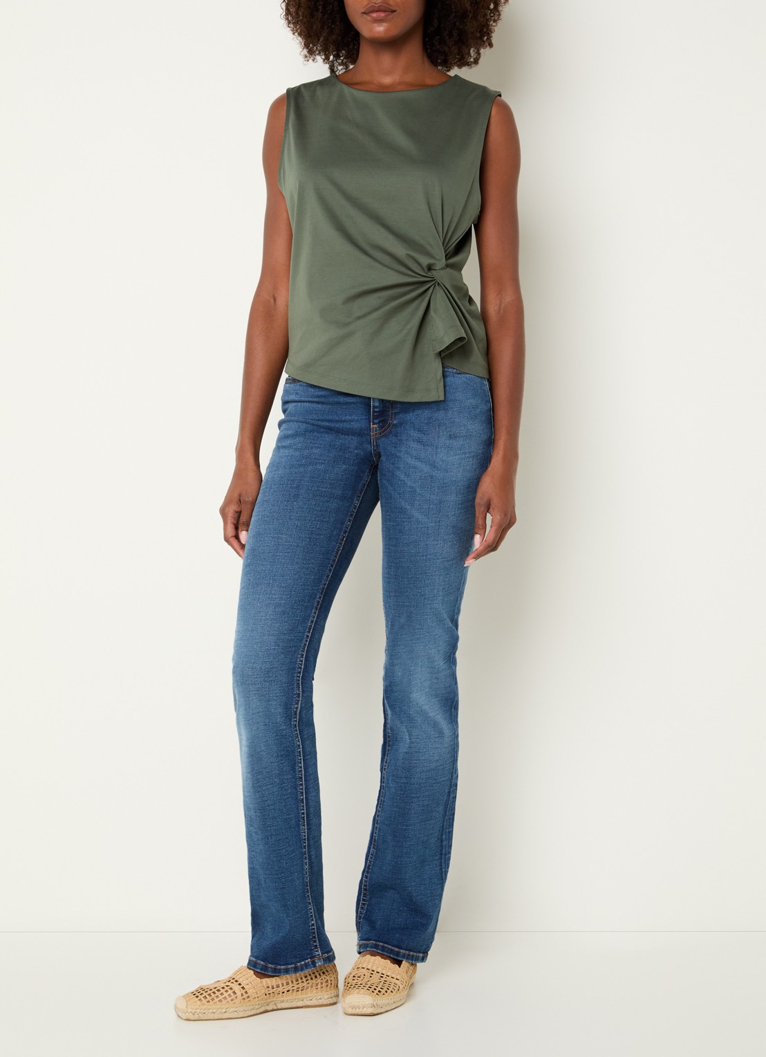 Benetton Top met knoopdetail  - voorkant 3 groen