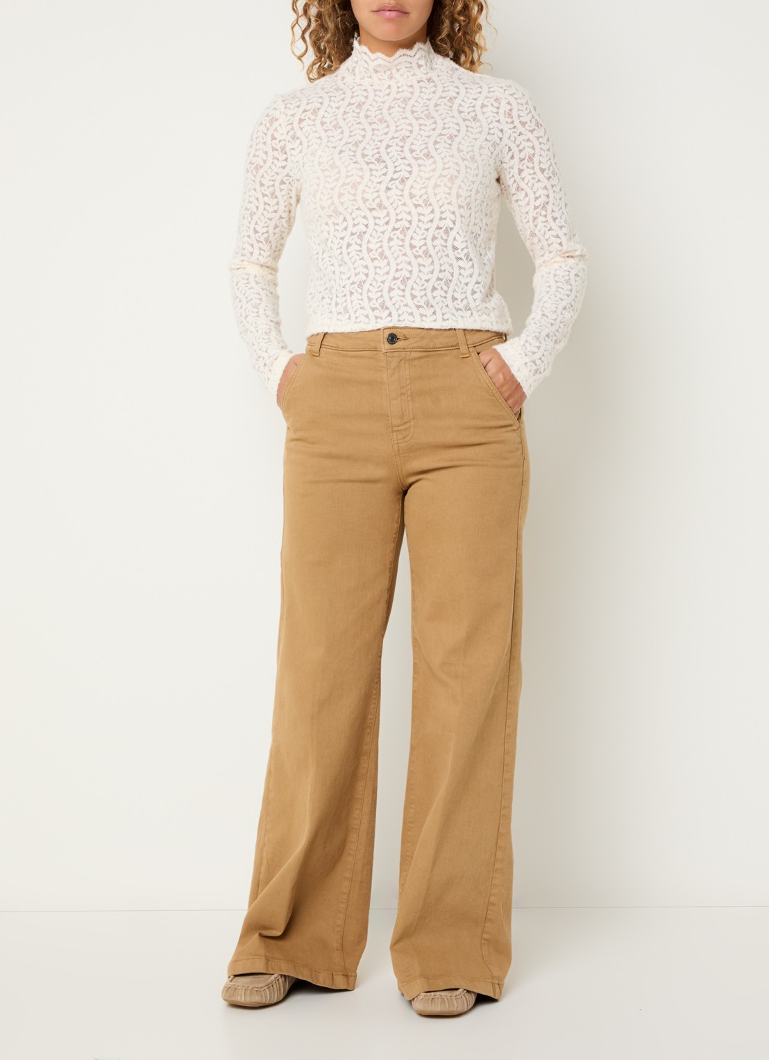 Benetton Top met opengewerkt dessin - voorkant 4 beige