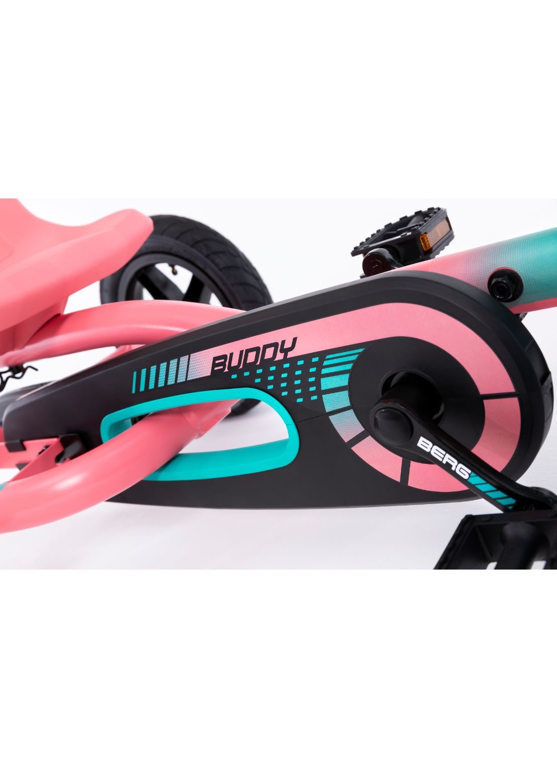 Berg Toys Buddy Lua skelter - detail 5 roze