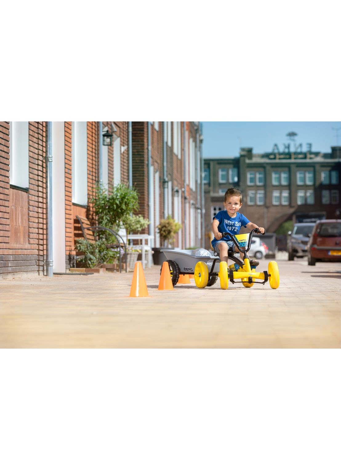 Berg Toys Buzzy BSX skelter - voorkant 4 geel