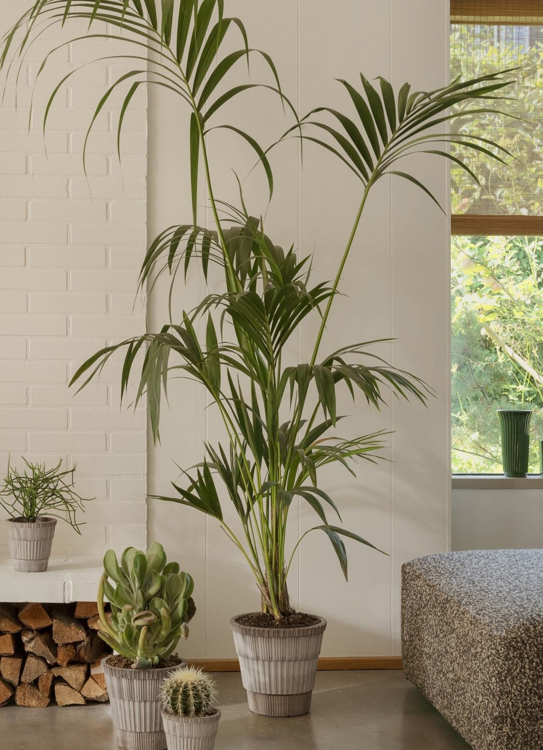 Bergs Potter Atlas Raw bloempot voor binnen Ø 14 cm - voorkant 2 grijs