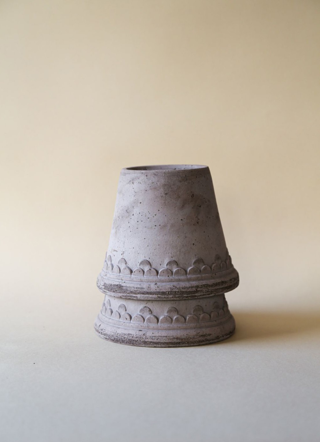 Bergs Potter Københavner Raw bloempot voor binnen Ø18 cm - detail grijs