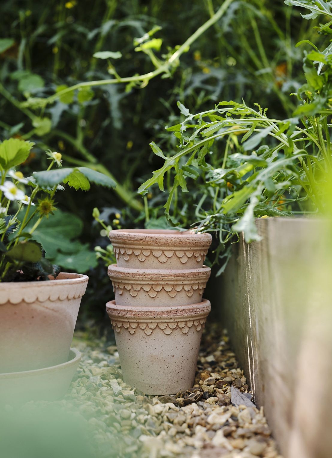 Bergs Potter Københavner Raw bloempot voor binnen Ø16 cm - voorkant 2 roze