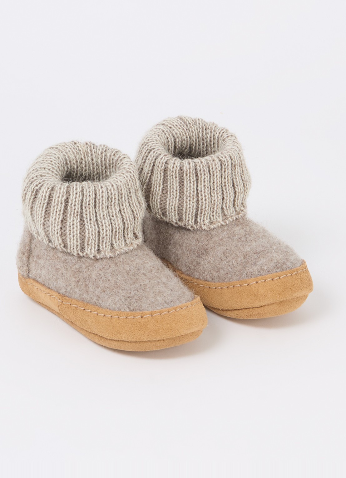 Bergstein Cozy Lux pantoffel van scheerwol - voorkant 3 donkerbeige